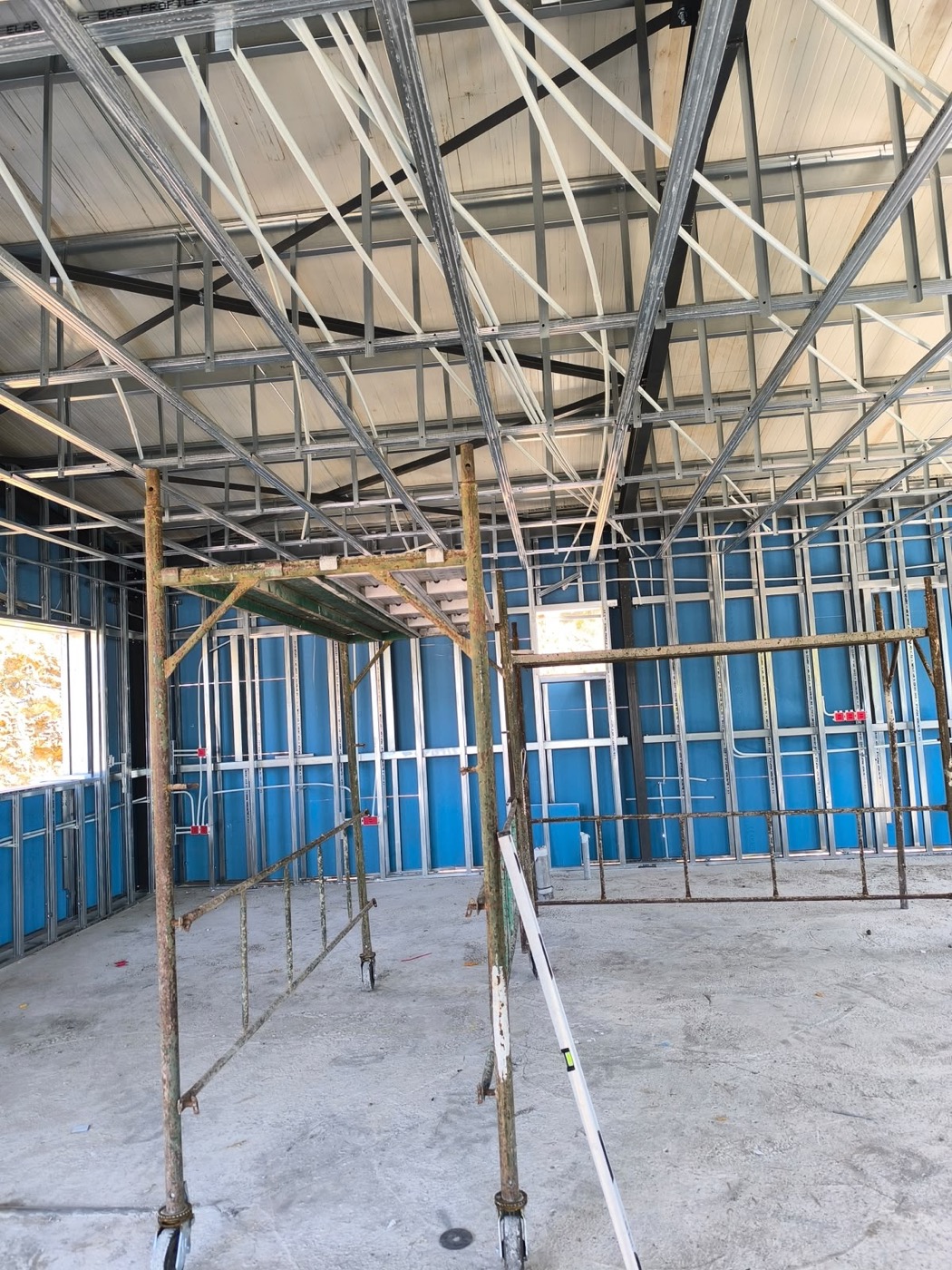 Μεταλλικός σκελετός και τοποθέτηση γυψοσανίδας